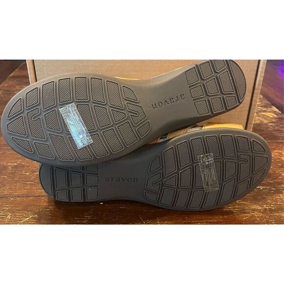 Aravon Women's Abbey Gladiator Flat Sandal - 9 - Picture 7 of 8